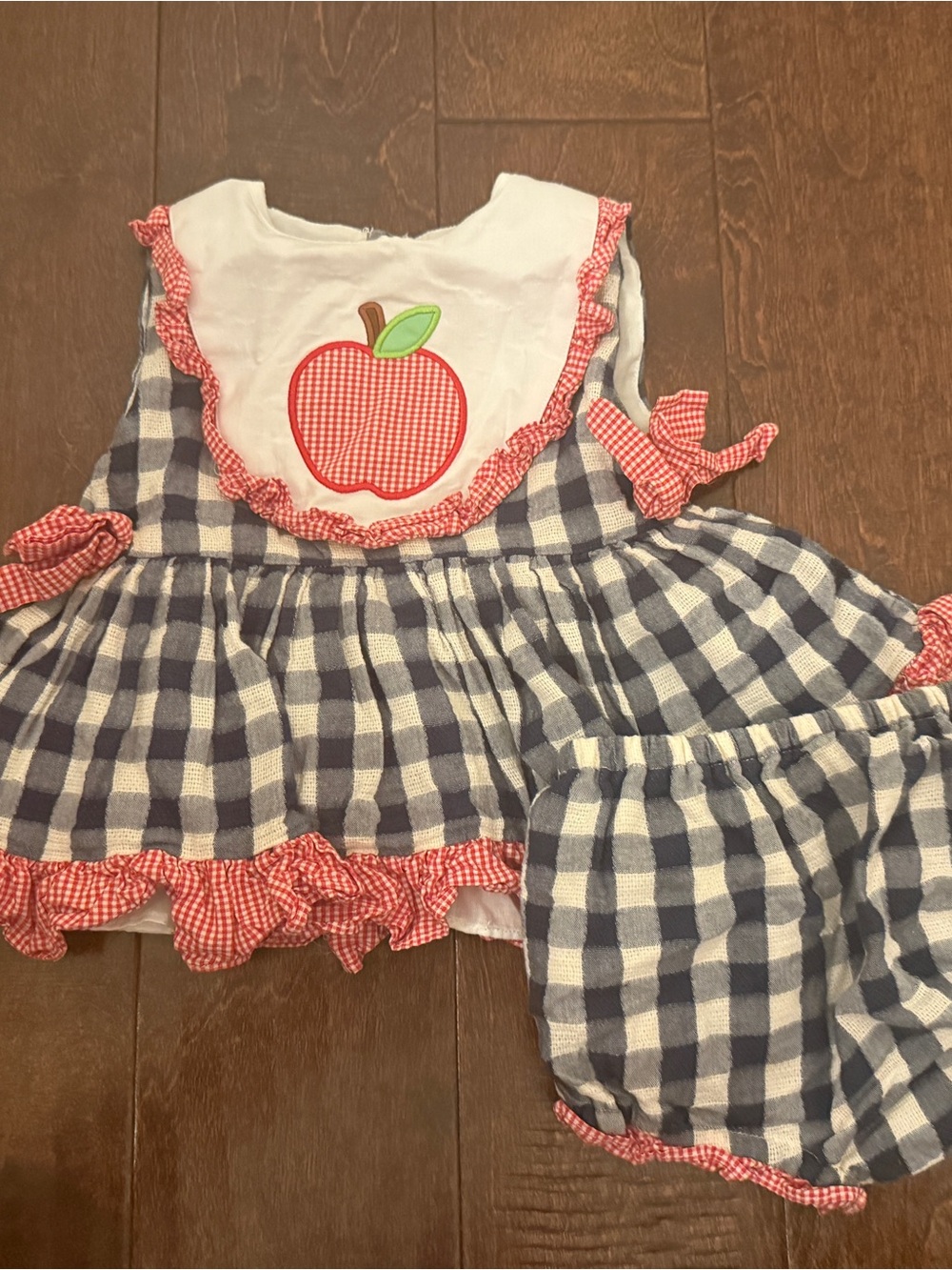 Busy Bee Smocks Back to School/ Fall Apple set